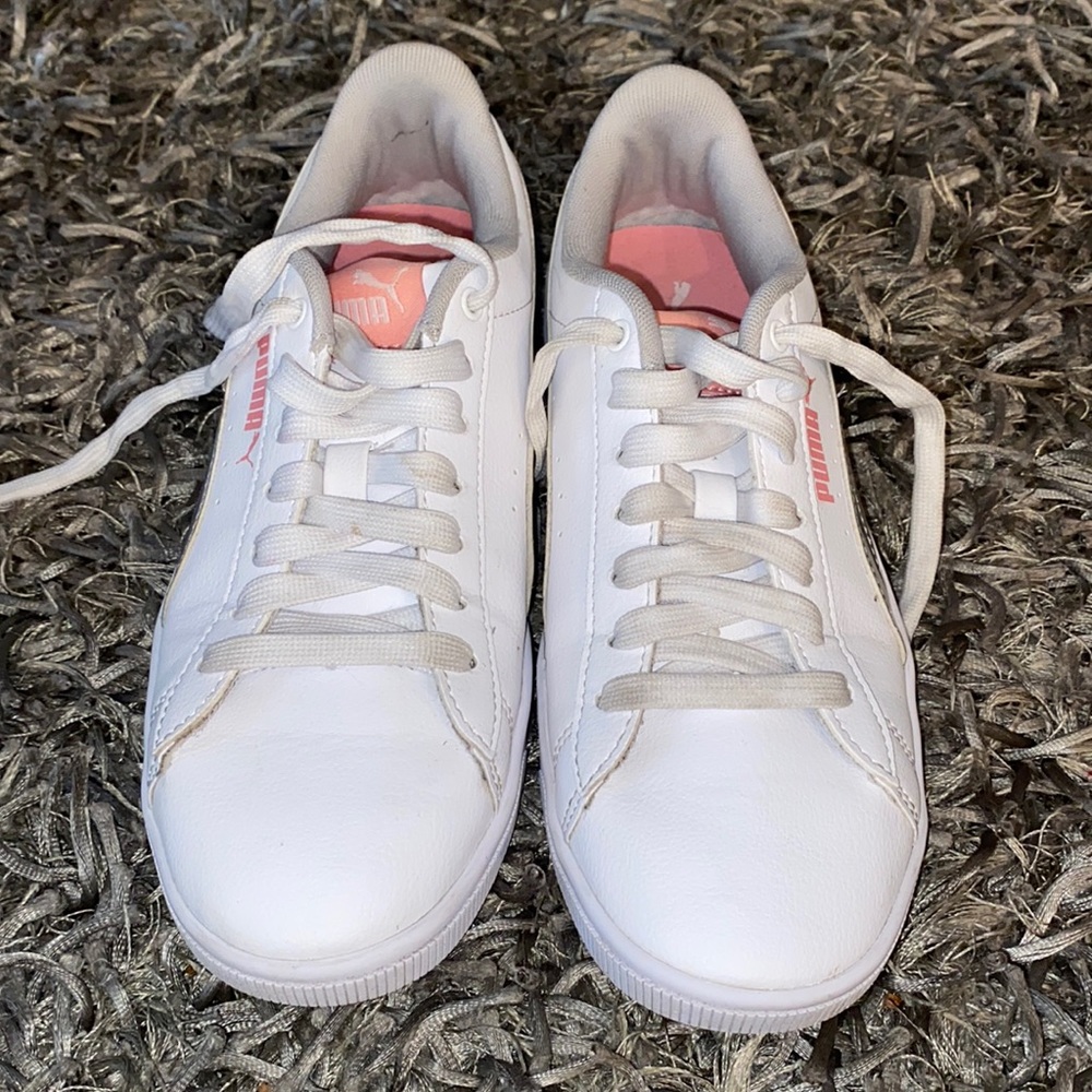 Girls Puma Sneakers Size 5.5